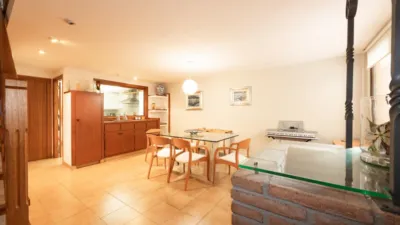 Casa en calle Darnius photo 3