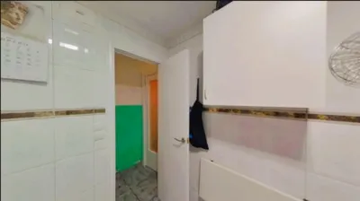Flat on Roger de Lluria Street, 46 photo 3
