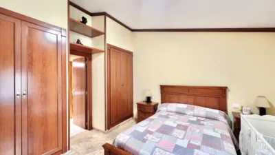 Casa en calle D'adrià Álvarez photo 33