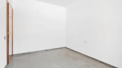 Flat on Fluvià Street photo 8
