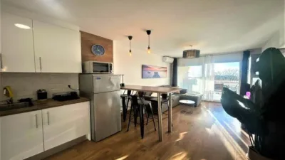 Apartment on Mercè Rodoreda Street, 1 photo 8