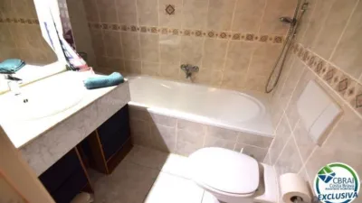 Apartment on La Muga Street, 2 photo 3