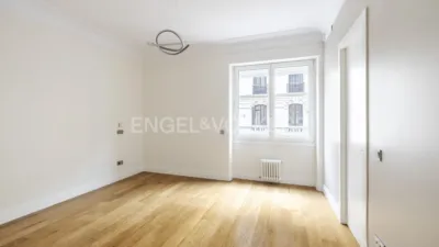 Piso en alquiler en Calle de Alfonso XII - Imagen 12