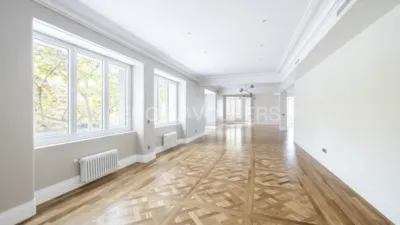 Piso en alquiler en Calle de Alfonso XII - Imagen 6