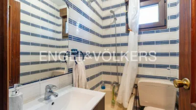 Villa in Villafranca del Castillo photo 15