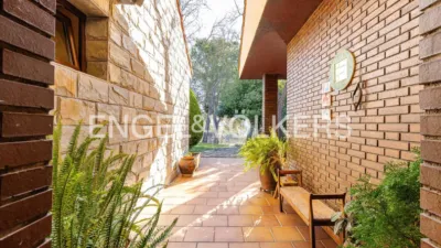 Villa in Villafranca del Castillo photo 45