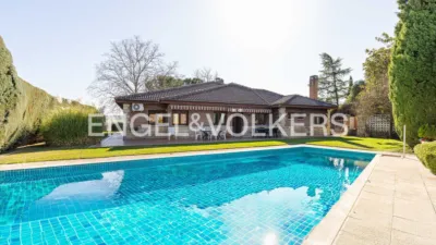 Villa in Villafranca del Castillo photo 52