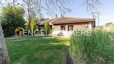 Villa in Villafranca del Castillo photo 56