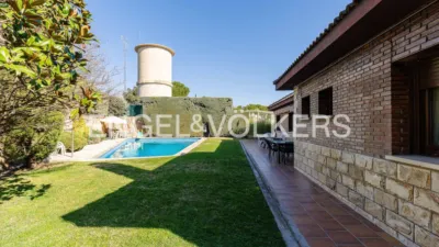 Villa in Villafranca del Castillo photo 60