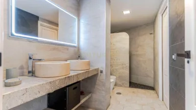 Casa en venta en San Ildefonso (Hospital Real), San Ildefonso (Hospital Real) (Distrito Beiro. Granada Capital) de 560.000 €