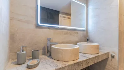 Casa en venta en San Ildefonso (Hospital Real), San Ildefonso (Hospital Real) (Distrito Beiro. Granada Capital) de 560.000 €
