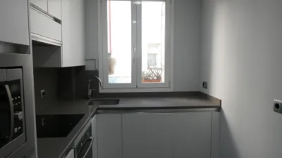 Piso en alquiler en Calle de Puenteareas - Imagen 17