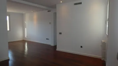 Piso en alquiler en Calle de Puenteareas - Imagen 2