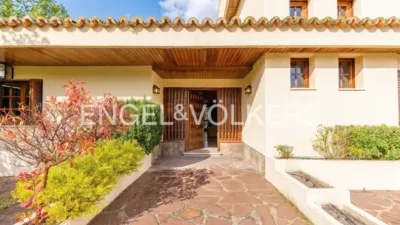 Villa in Villafranca del Castillo photo 2