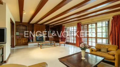 Villa in Villafranca del Castillo photo 4