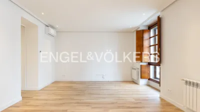 Piso en alquiler en Carrera San Jerónimo - Imagen 3