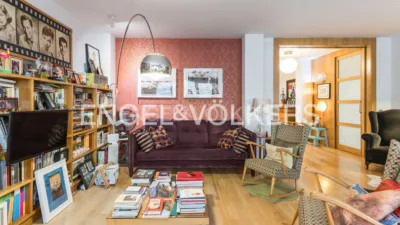 Flat on Clara del Rey Street photo 8