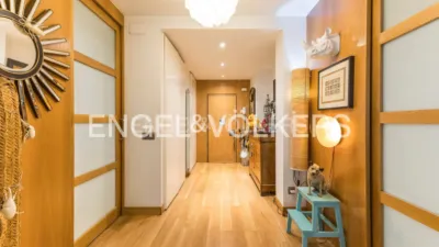 Flat on Clara del Rey Street photo 9