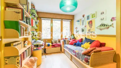 Flat on Clara del Rey Street photo 19