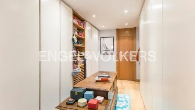 Flat on Clara del Rey Street photo 22