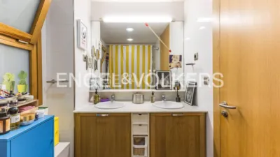 Flat on Clara del Rey Street photo 25
