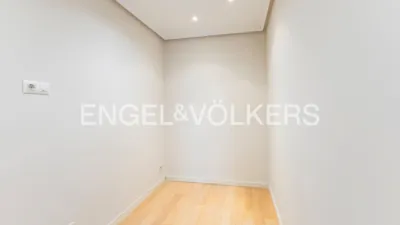 Piso en alquiler en Avenida del General Perón - Imagen 21