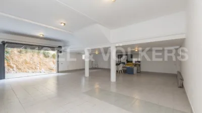 House in Centre photo 49