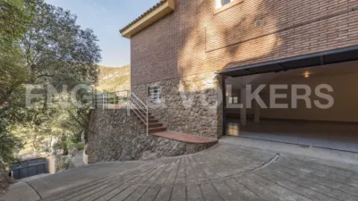House in Centre photo 64