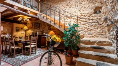 Casa rústica en alquiler en Travesía de la Caz, Torreiglesias de 3.000 €<span>/mes</span>