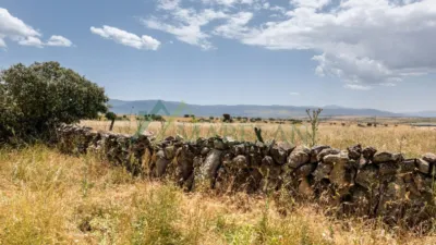 Casa rústica en alquiler en Travesía de la Caz, Torreiglesias de 3.000 €<span>/mes</span>