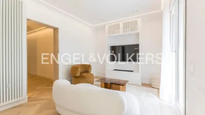 Apartment on Francisco Silvela Street photo 3