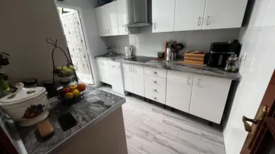 Piso en venta en Calle de Bonifacio Gil, cerca de Calle de Bailén, Ciudad Jardín (Badajoz Capital) de 89.000 €