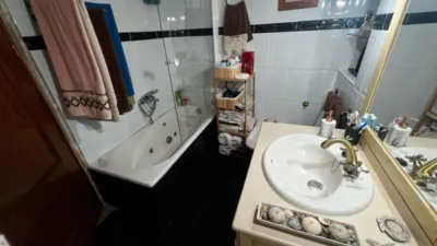 Piso en venta en Calle de Bonifacio Gil, cerca de Calle de Bailén, Ciudad Jardín (Badajoz Capital) de 89.000 €