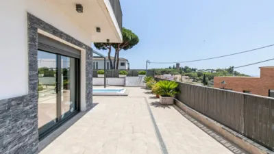 House on Sant Pere Abanto Street photo 6