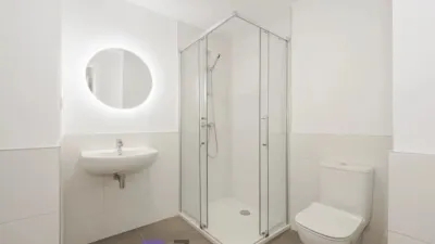 Piso en alquiler en Calle C. Carlos Benítez Saurel, Entrenúcleos (Dos Hermanas) de 950 €<span>/mes</span>