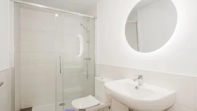 Piso en alquiler en Calle C. Carlos Benítez Saurel, Entrenúcleos (Dos Hermanas) de 950 €<span>/mes</span>