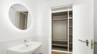 Piso en alquiler en Calle C. Carlos Benítez Saurel, Entrenúcleos (Dos Hermanas) de 950 €<span>/mes</span>