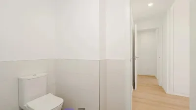 Piso en alquiler en Calle C. Carlos Benítez Saurel, Entrenúcleos (Dos Hermanas) de 950 €<span>/mes</span>