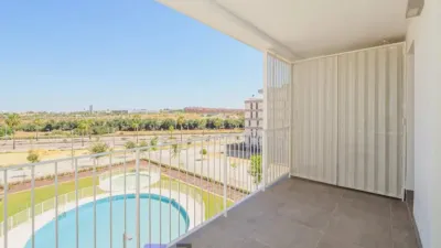 Piso en alquiler en Calle C. Carlos Benítez Saurel, Entrenúcleos (Dos Hermanas) de 950 €<span>/mes</span>