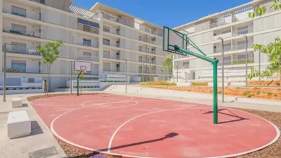 Piso en alquiler en Calle C. Carlos Benítez Saurel, Entrenúcleos (Dos Hermanas) de 950 €<span>/mes</span>