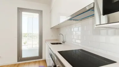 Piso en alquiler en Calle C. Carlos Benítez Saurel, Entrenúcleos (Dos Hermanas) de 950 €<span>/mes</span>