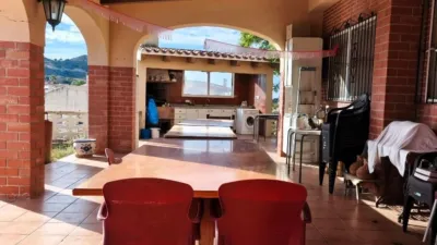 Chalet on Carrer Almogavers photo 2