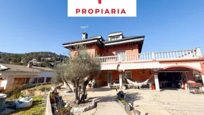 Chalet in Corbera de Llobregat photo 2