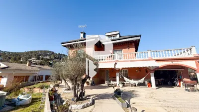 Chalet in Corbera de Llobregat photo 4
