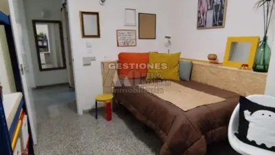 Piso en alquiler en Calle del Agua de Cartuja, cerca de Placeta de la Cruz, San Ildefonso (Hospital Real) (Distrito Beiro. Granada Capital) de 1.000 €<span>/mes</span>