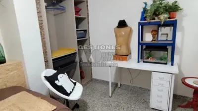 Piso en alquiler en Calle del Agua de Cartuja, cerca de Placeta de la Cruz, San Ildefonso (Hospital Real) (Distrito Beiro. Granada Capital) de 1.000 €<span>/mes</span>