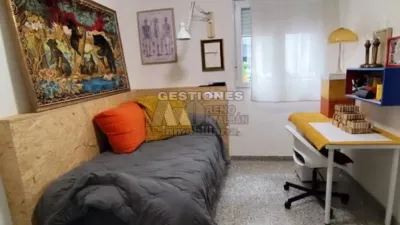 Piso en alquiler en Calle del Agua de Cartuja, cerca de Placeta de la Cruz, San Ildefonso (Hospital Real) (Distrito Beiro. Granada Capital) de 1.000 €<span>/mes</span>