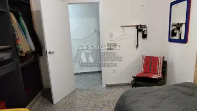 Piso en alquiler en Calle del Agua de Cartuja, cerca de Placeta de la Cruz, San Ildefonso (Hospital Real) (Distrito Beiro. Granada Capital) de 1.000 €<span>/mes</span>