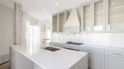 Ático en alquiler en Paseo de la Castellana, cerca de Calle de López de Hoyos - Imagen 11