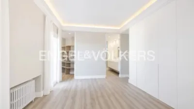 Ático en alquiler en Paseo de la Castellana, cerca de Calle de López de Hoyos - Imagen 24